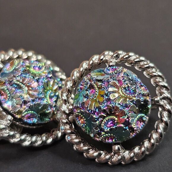 Vtg Sarah Coventry Northern Lights Iridescent Clip On Earrings 3/4" Silver Tone - Picture 7 of 7